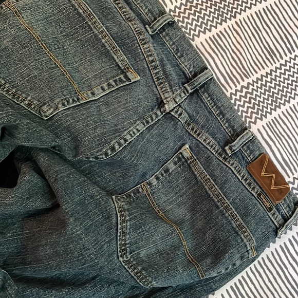 Wrangler advanced comfort jeans 35x30 EUC - Picture 2 of 3